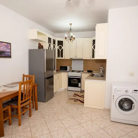 Kris Vacations In Apartment Sarande