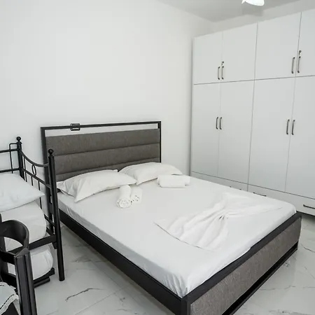 Apartment Kris Vacations In Sarande