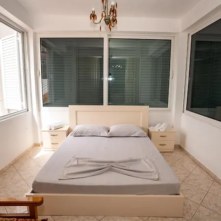 Kris Vacations In * Sarande